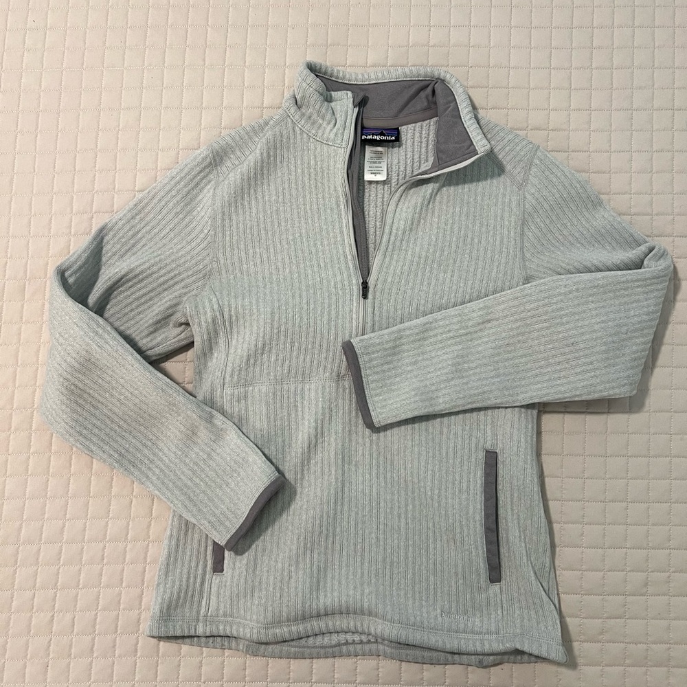 Patagonia Men's Light Gray Zip-Up Sweater